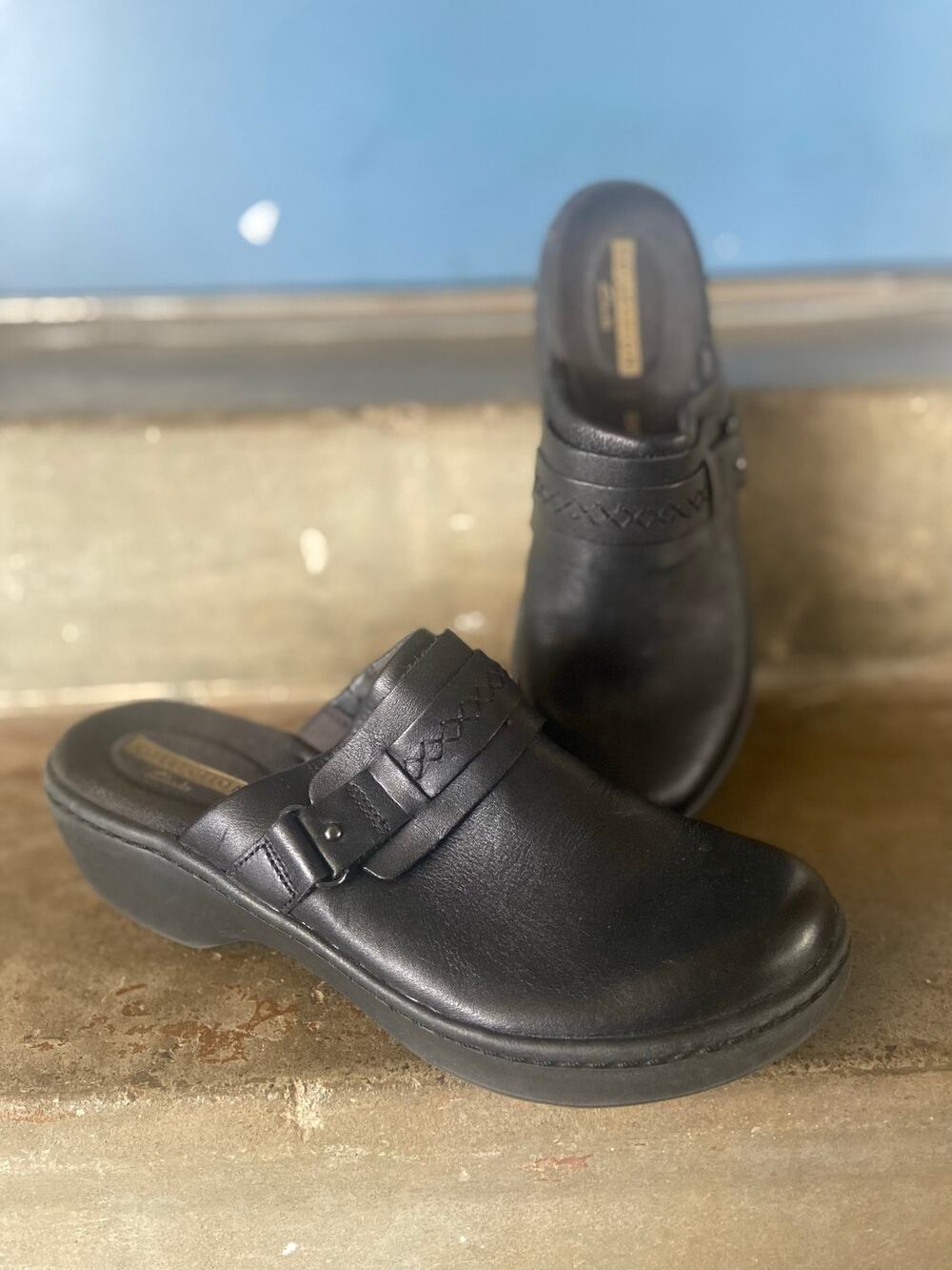 Clarks Collection Delana Amber black leather clogs